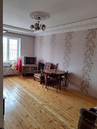 həyət evi: 90 kv. m, 3 otaqlı, Telefon — 2