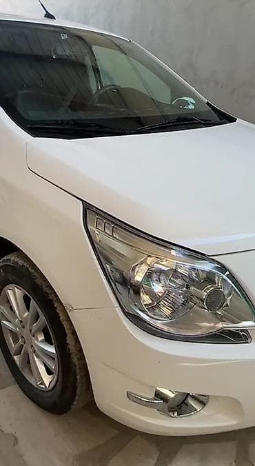 disk 14: Chevrolet Cobalt: 1.5 l | 2024 il 15935 km Sedan — 4