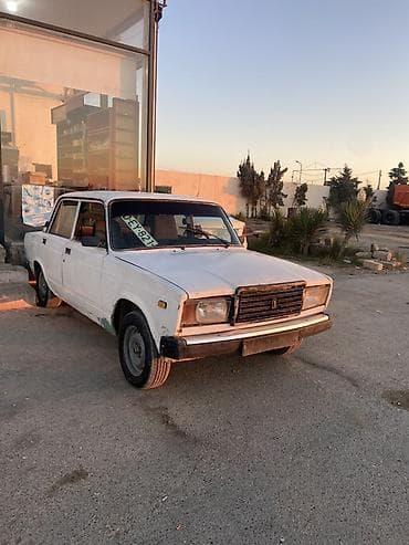 opel vectra a: VAZ 2107 sedan – klassik arxaötürücülü model - Kuzov: 4 qapılı sedan — 4