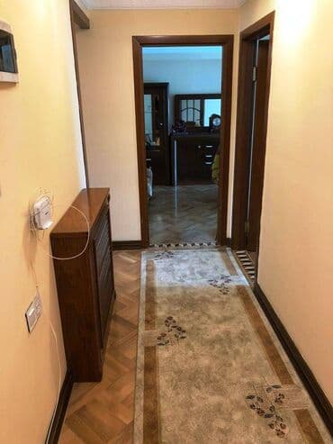 yeni guneslide satilan evler unvan az: Bakı, 3 otaqlı, Köhnə tikili, m. Sahil, 110 kv. m — 10