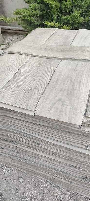 lilonum: LVT vinil pvc laminat doseme ucun satilir.Agac teksturalidir. 1 — 6