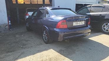 equinox ehtiyat hisseleri: Opel Vectra B sedan - Kuzov: 4 qapılı sedan, tünd göy rəng - Mühərrik — 3