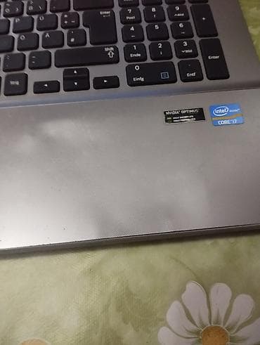 dell i7: 17.3" ekranlı noutbuk Texniki göstəricilər: - Ekran: 17.3" — 7