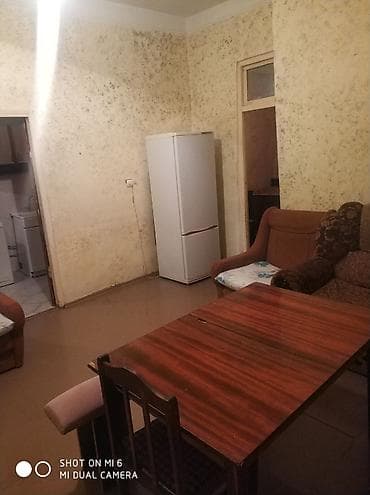 Mənzillər: 80 kv. m, 3 otaqlı, Qaz, İşıq, Su — 1