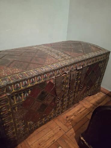 world of tank: Əl işinə məxsus, dekorativ naxışlı taxta sandıq.üstü metall — 3