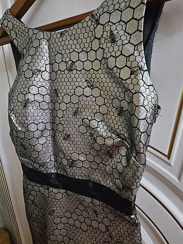 partalar: 10 AZN — 2