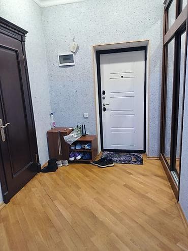 9cu mikrorayon: Продаётся 2 комнатная квартира(переделка) с мебелью и электроникой в 9 — 5