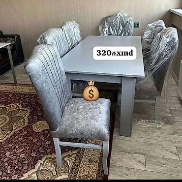 Masa desti rəng seçimi var