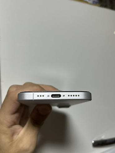 apple iphone 1: IPhone 16, 128 GB, Ağ, Face ID — 5