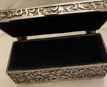 ev saati: Metall qutucuq – oymalı naxışlı, məxmər 5 m - Material: metal — 2