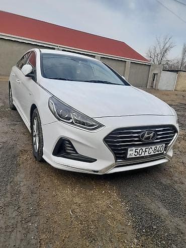 lada priora universal: Hyundai Sonata sedan – ağ rəng, zərif və dinamik dizayn — 1