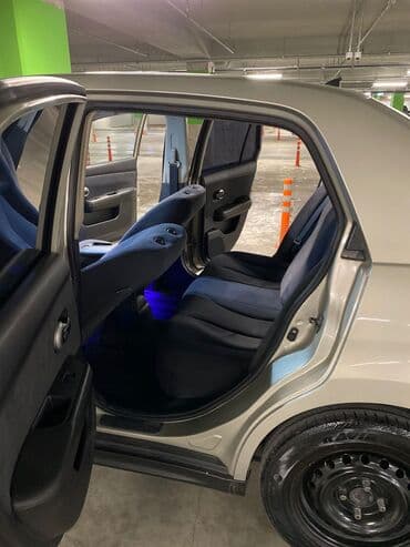 mercedes disk teker type 1 per page 40: Nissan Tiida sedan - Kül rəngə çalan açıq-bej eksteryer - 4 qapılı — 8