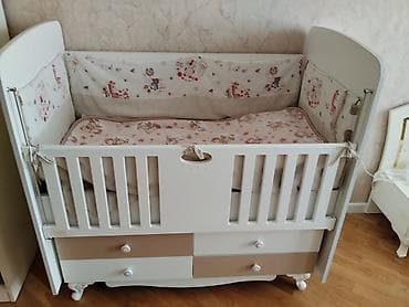 Oğlan və qız üçün, İşlənmiş, Dördbucaq, Beşik, Dəst ilə, Matras ilə, Yellənmə mexanizmsiz