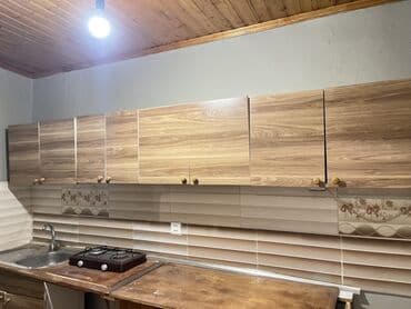 sade metbex mebelleri: Mətbəx mebel dəsti – ağac fakturalı laminat fasadlar - Yuxarı — 1