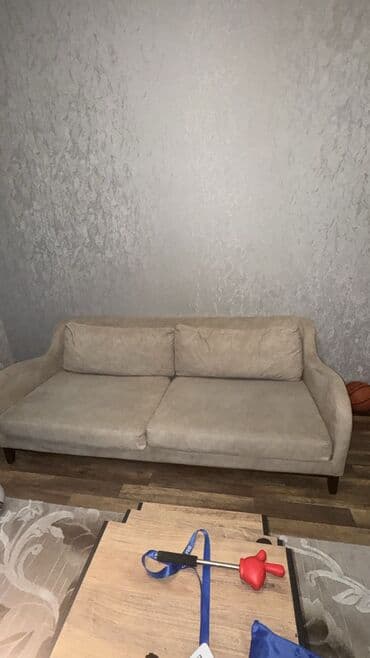 Divan lalafo.az -da Divan