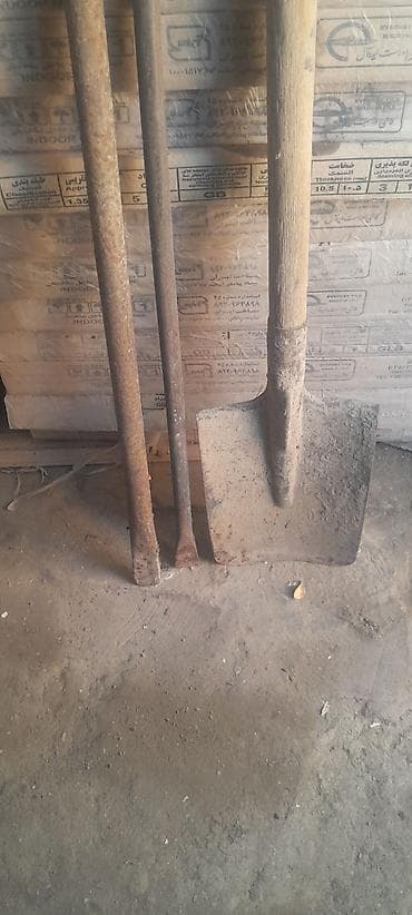 hacar nabor: Tikinti və bağ işləri üçün əl alətləri dəsti Tərkib: - 1 ədəd kürək – — 2