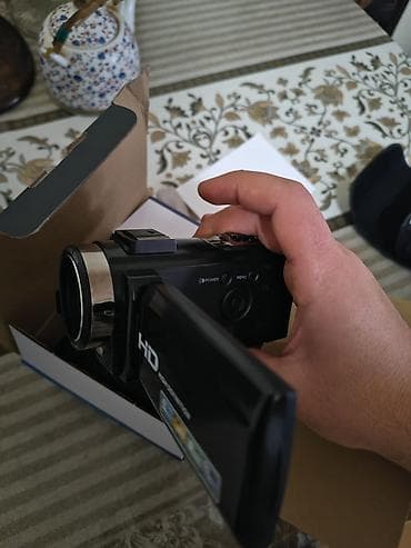 Mətbəx texnikası: HD rəqəmsal videokamera - Çəkiliş: Full HD 1080p video - Foto: 24.0 — 1