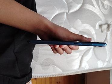 apple 8 128gb: Smartfon satılır HONOR 8X - Rəng: tund goy - Tam ekranlı ön panel — 4