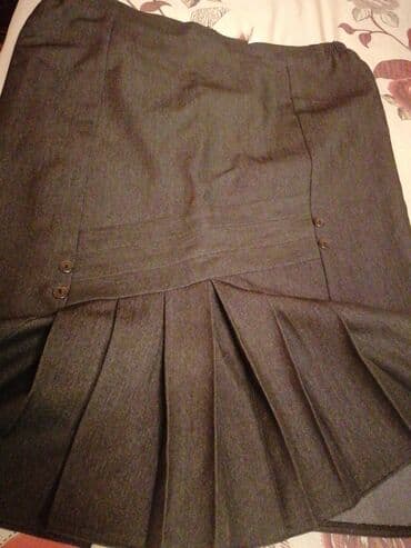 yubkalar: Böyük bədən yubka. 50-54 razmerə gedir. Geyilməyib. Qiyməti 7m — 3