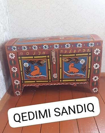 qapi taxta: Qədimi rəngkarlı sandıq - Material: taxta - Üslub: əl işçiliyi ilə — 1
