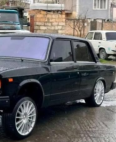 R17 Lider disk təkər komplekti satılır udari svraksi yoxdu eyrlik cat