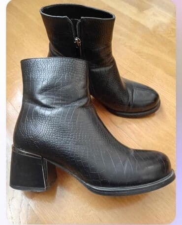 Kişi ayaqqabıları: Qısaboğaz, Ölçü: 37, rəng - Qara, İşlənmiş — 1