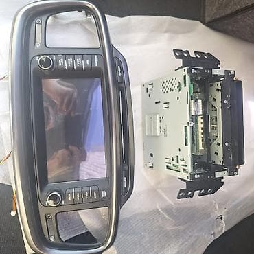 diamond manitor: Kia Sorento üçün orijinal multimedia/naviqasiya başlıq bloku və ön — 3