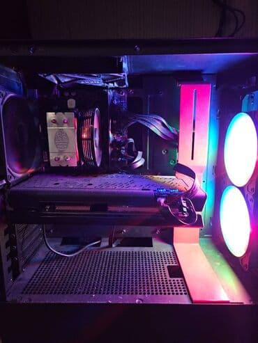 pc kompüter: Özəllikləri ; Ekran kartı rx 5700 xt ( 3060 la eyni ) İşlemci i5 8400 — 1