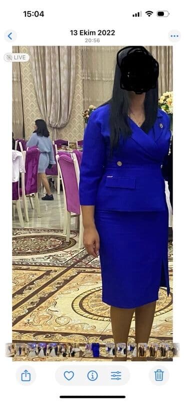 Kobalt mavi qadın kostyum dəsti V-yaxa, 3/4 qol, iki qızılı düymə