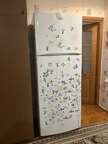 2 qapılı Indesit Soyuducu Satılır, rəng - Ağ