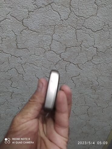 memory kart: Samsung telefondur.Mohkəm telefondur .Saz vəziyyətdədir.Sadəcə ekranin — 8