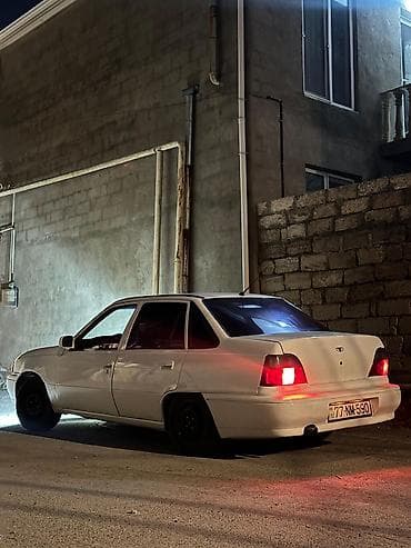 daewoo nubira: Daewoo Nexia: 1.5 l | 2008 il Sedan — 9