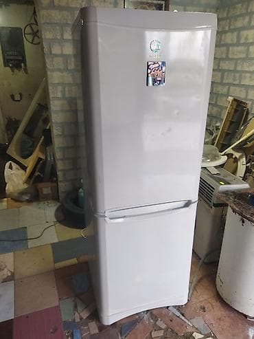 kamera qelem: 2 qapılı Indesit Soyuducu Satılır, rəng - Ağ — 3