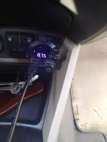 Avtomobil üçün FM transmitter və USB şarj cihazı. Cihaz siqaret — 2