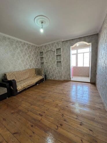 tecili satilan 3 otaqlı menziller: 2 otaqlı, Yeni tikili, 50 kv. m — 3