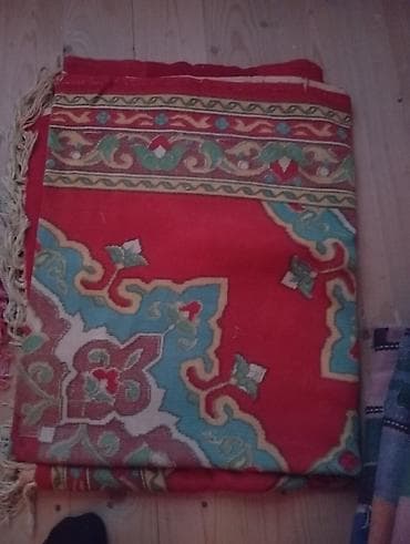türkmən tekstil: Qırmızı əsas fonlu klassik naxışlı xalça - Üslub: Şərq motivləri ilə — 1