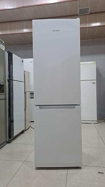 2 qapılı Indesit Soyuducu Satılır, rəng - Ağ