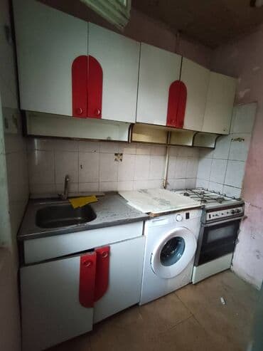 Komodlar: İşlənmiş, Divan, Kreslolar — 8