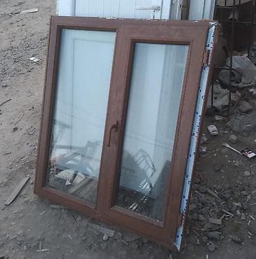 Kariçnivi rəngdə plastik pəncərə satılır.əla vəziyyətdədi.ölçüsü eni