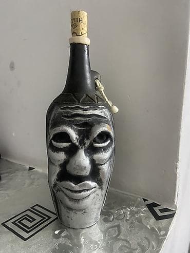 Üz formalı dekorativ keramika butulka - Material: keramika/daş çini — 1