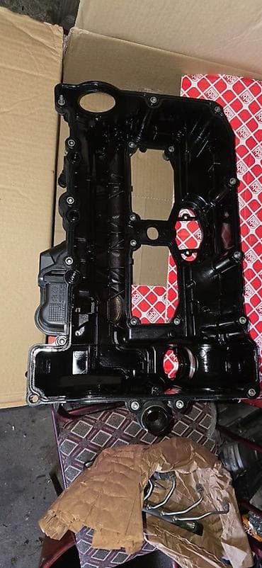 kamaz şəkilləri: Məhsul: Klapan qapağı (PCV modullu) – mühərrik üst qapağı komplekti — 1