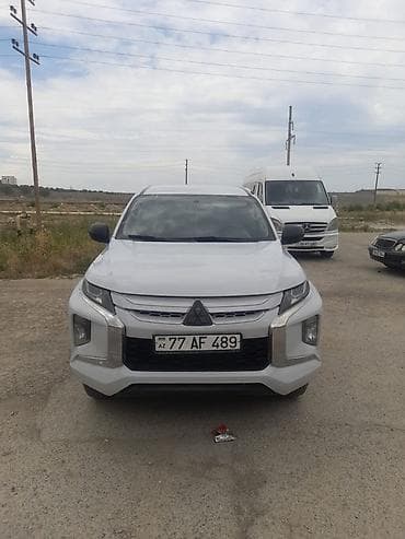 Mitsubishi L200: 2.4 l | 2019 il 154800 km Pikap