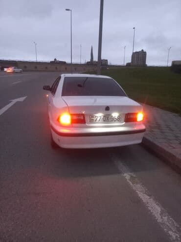 saipa saina 2019: Iran Khodro Samand: 1.7 l | 2018 il 446000 km Sedan — 5