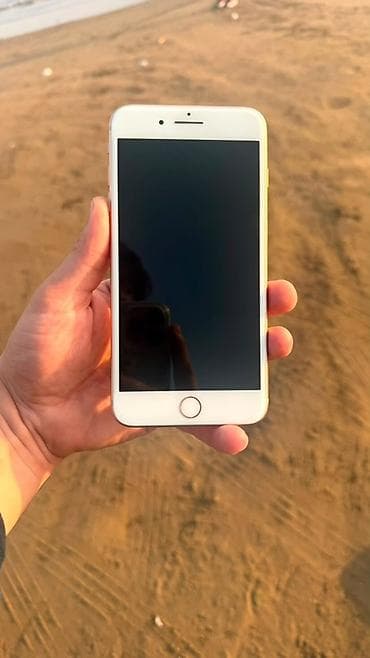 ipone sr: IPhone 8 Plus, 64 GB, Qızılı, Barmaq izi — 2