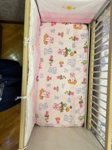 uşaq beşiyleri: Oğlan və qız üçün, İşlənmiş, Dördbucaq, Beşik, Dəst ilə, Matras ilə — 7