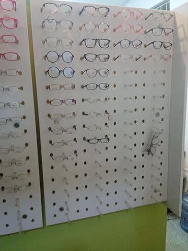 qizil axdaran: Gözlük çərçivələri üçün üç ədəd işlənmiş təzə vəziyyətdə olan optik — 4