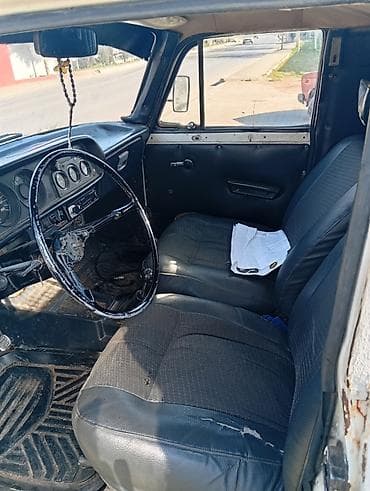 Moskviç 412: 0.6 l | 1980 il 250000 km Sedan