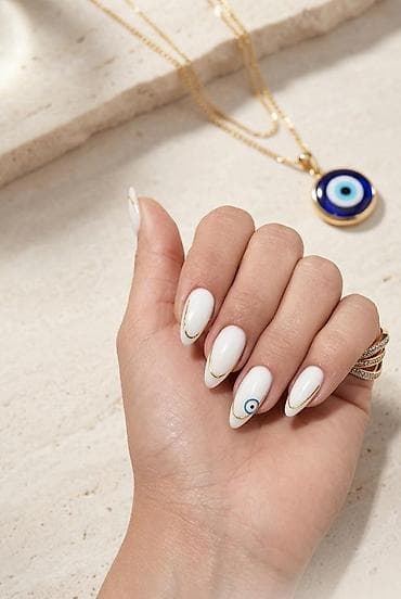 LALE MASTER NAILS – professional gel manikür və dizayn ustası".işimə