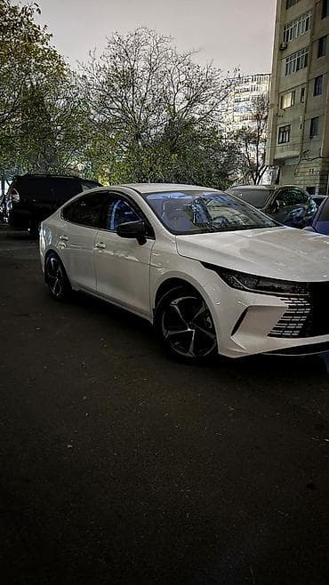 Шины: Б/у Колесо 235 / 45 / R 18, 5 Болтов — 1