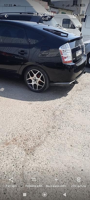 prius pompa: Toyota Prius üçün yüngül lehimli disk və təkər komplekti. Şəkillərdə — 4